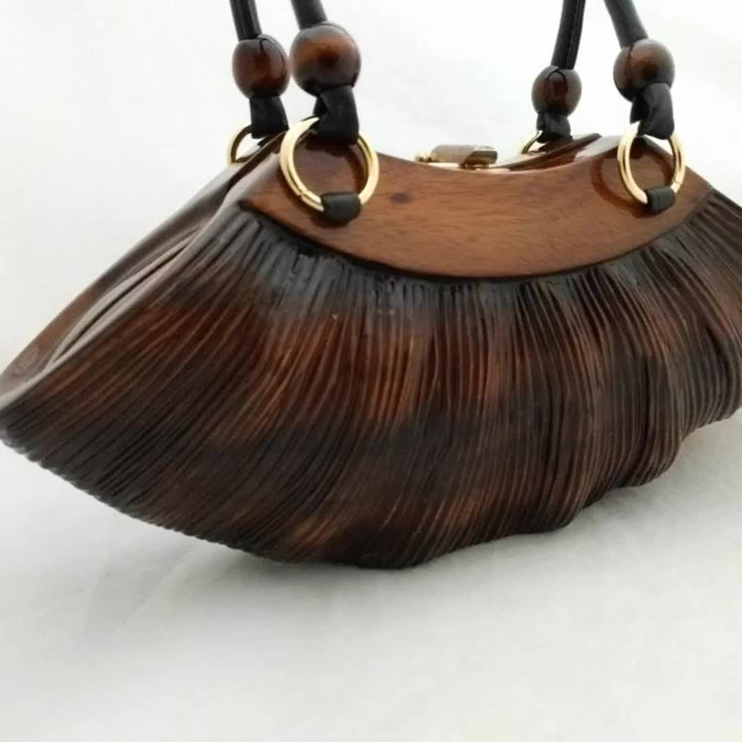 ROCIO Wooden Purse – Eco-friendly Sculpted Acacia Wood Handbag